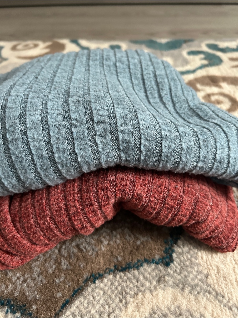 (2) Classic Ribbed Crewneck Sweater in Rust Red & Blue - Picture 3 of 3